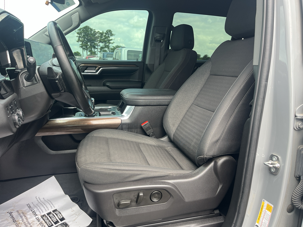2024 Chevrolet Silverado representative vehicle photo