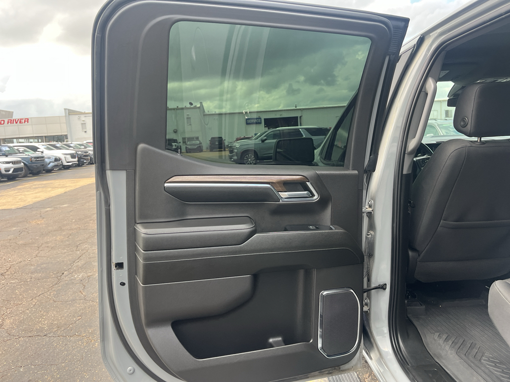 2024 Chevrolet Silverado representative vehicle photo