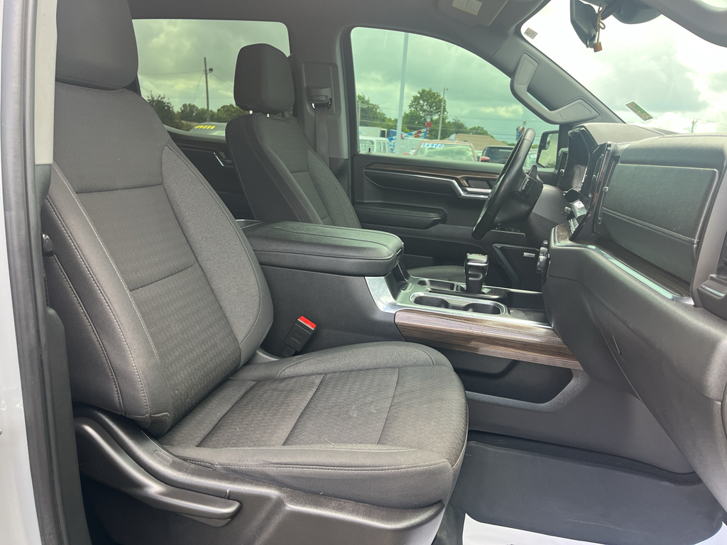 2024 Chevrolet Silverado representative vehicle photo