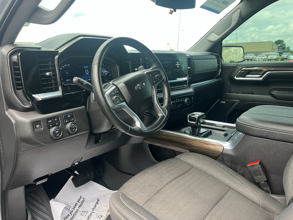 2024 Chevrolet Silverado representative vehicle photo