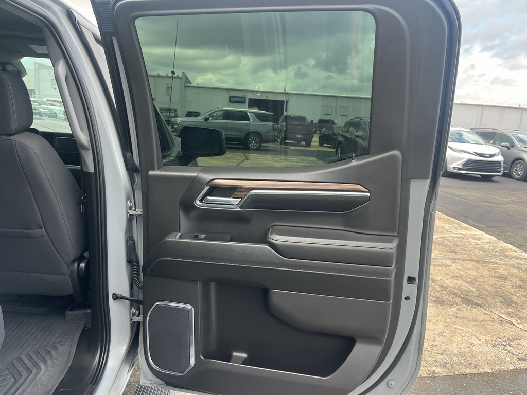 2024 Chevrolet Silverado representative vehicle photo