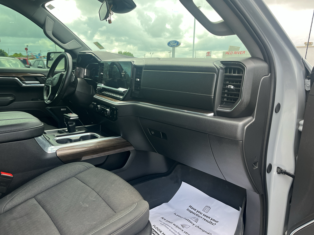 2024 Chevrolet Silverado representative vehicle photo