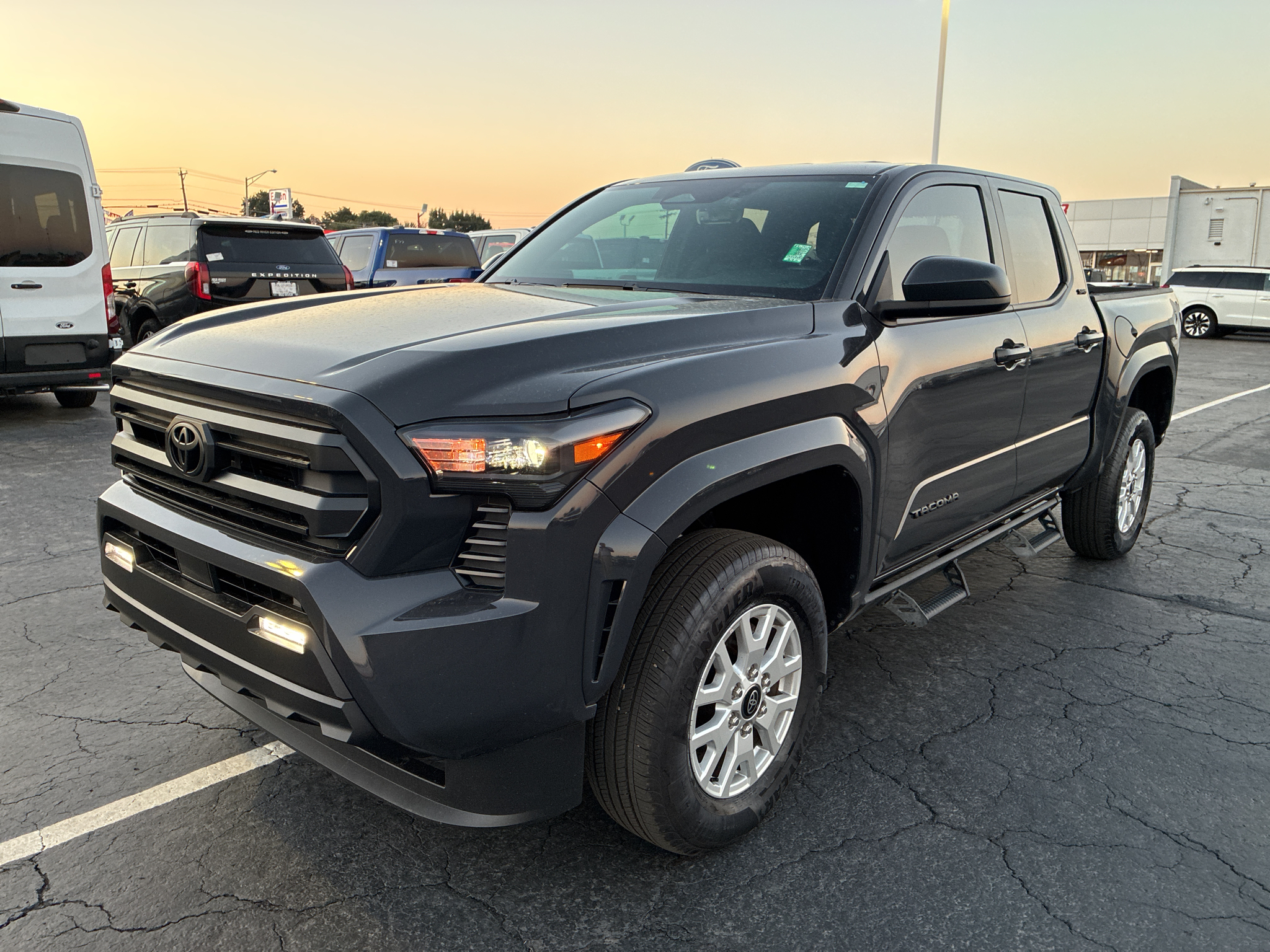 2026 Toyota Tacoma SR5 photo 1
