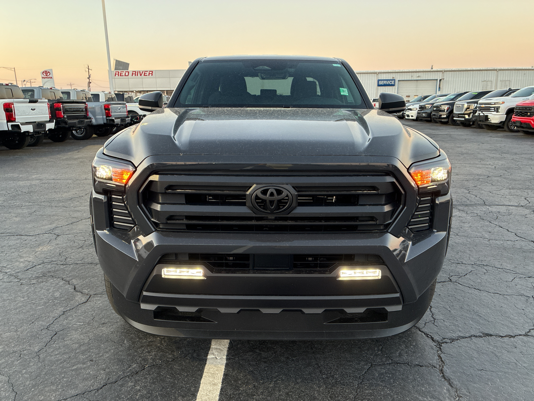 2026 Toyota Tacoma SR5 photo 2
