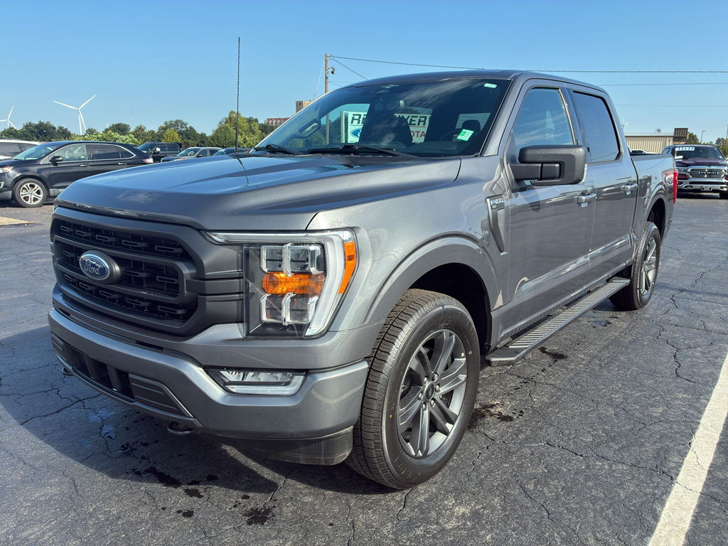 2023 Ford F-150 XLT photo 1