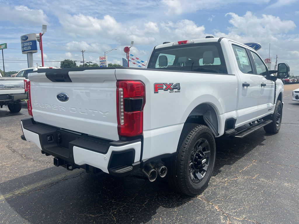 2026 Ford F-350 XL photo 5