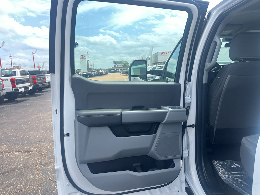 2026 Ford F-350 representative vehicle photo