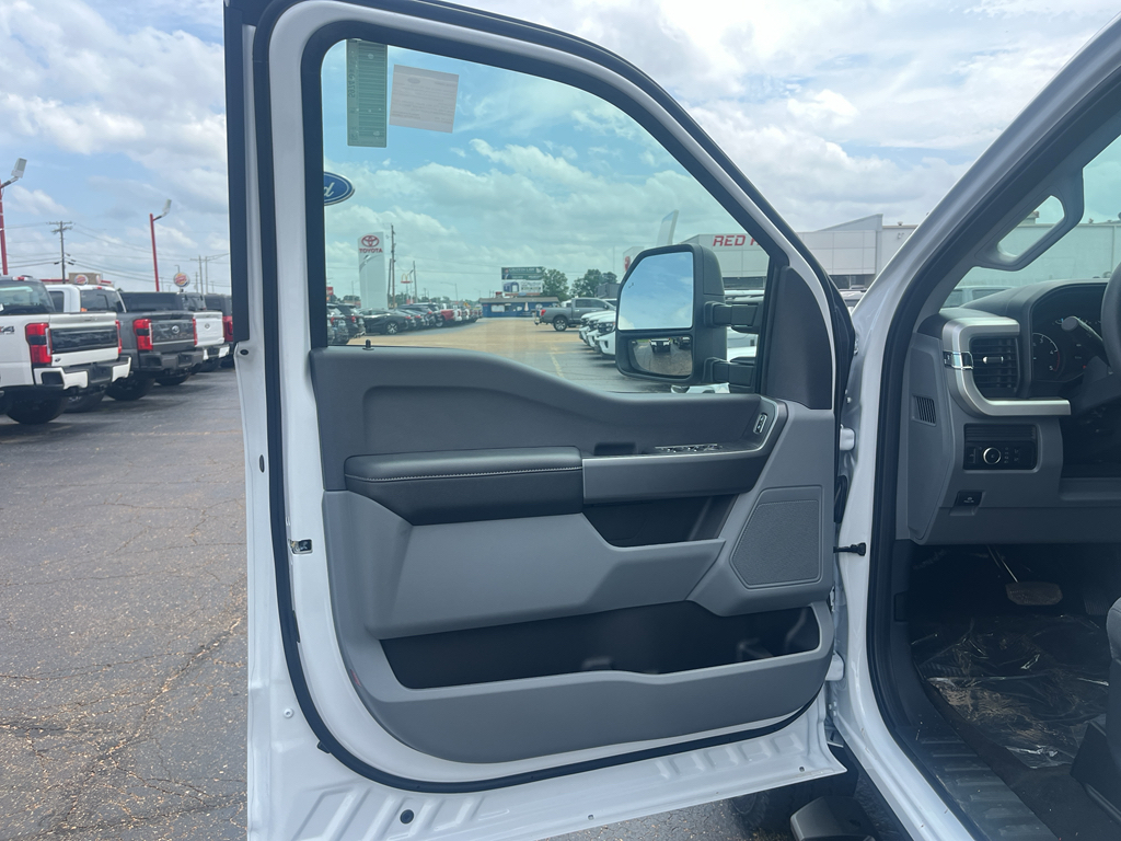 2026 Ford F-350 representative vehicle photo