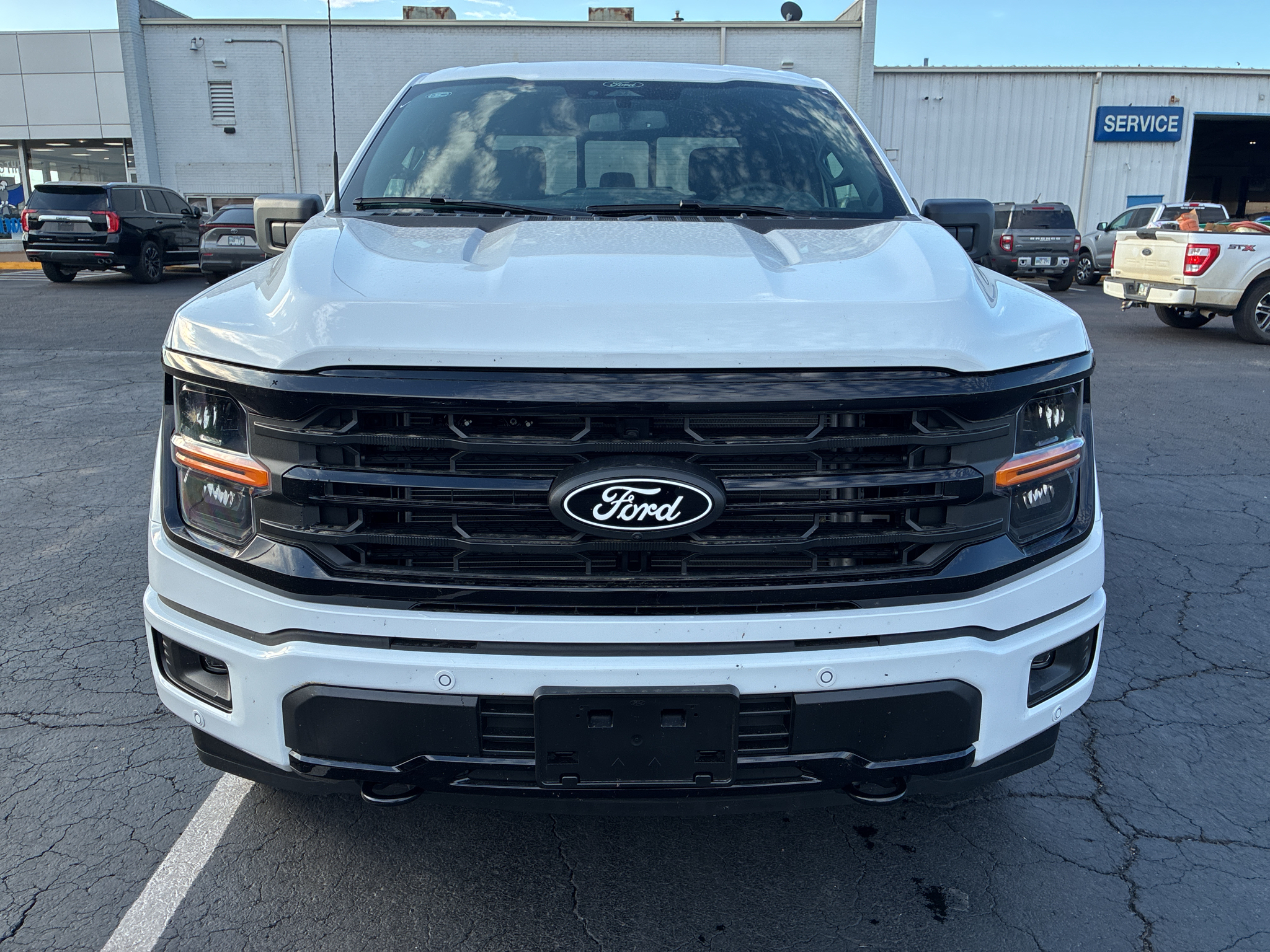 2026 Ford F-150 XLT photo 2
