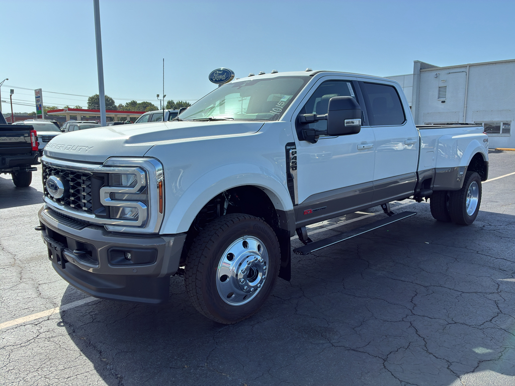 2026 Ford F-450 King Ranch photo 1