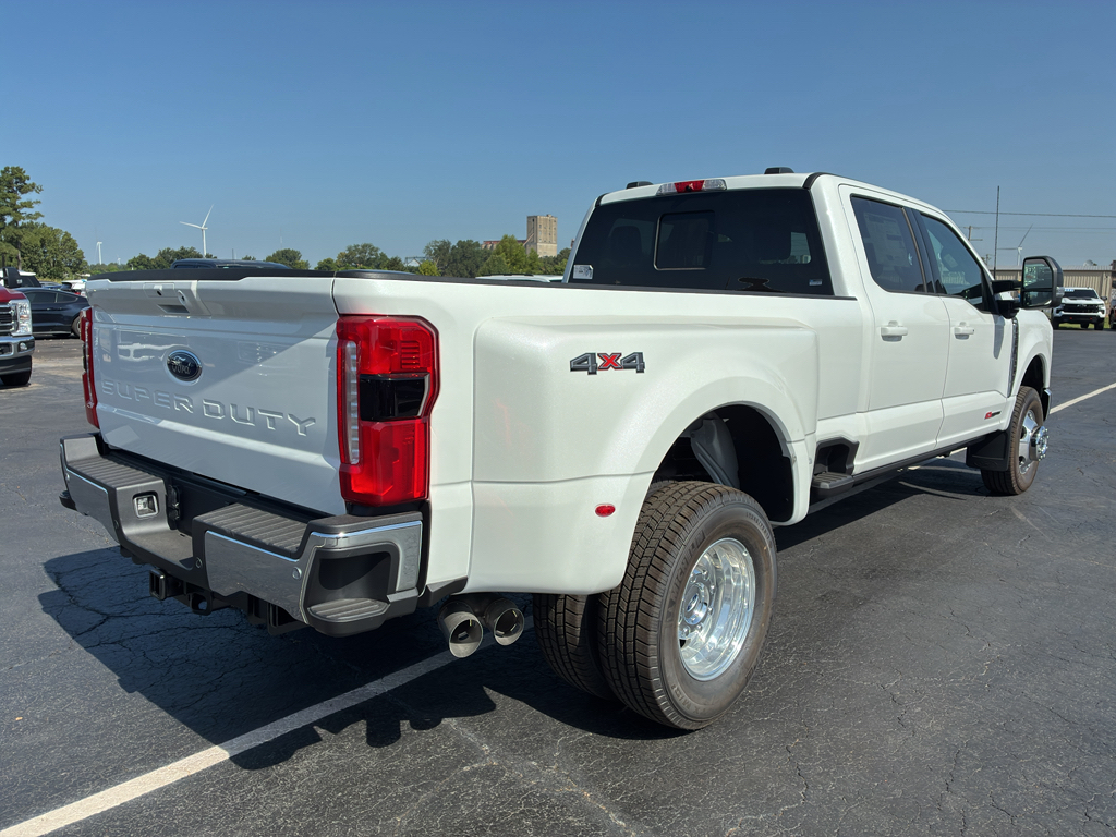 2026 Ford F-350 LARIAT photo 5