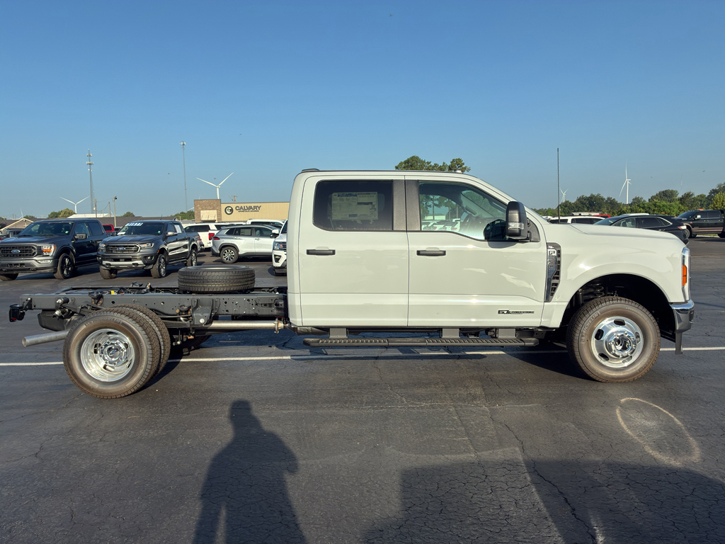 2026 Ford F-350 XL photo 4