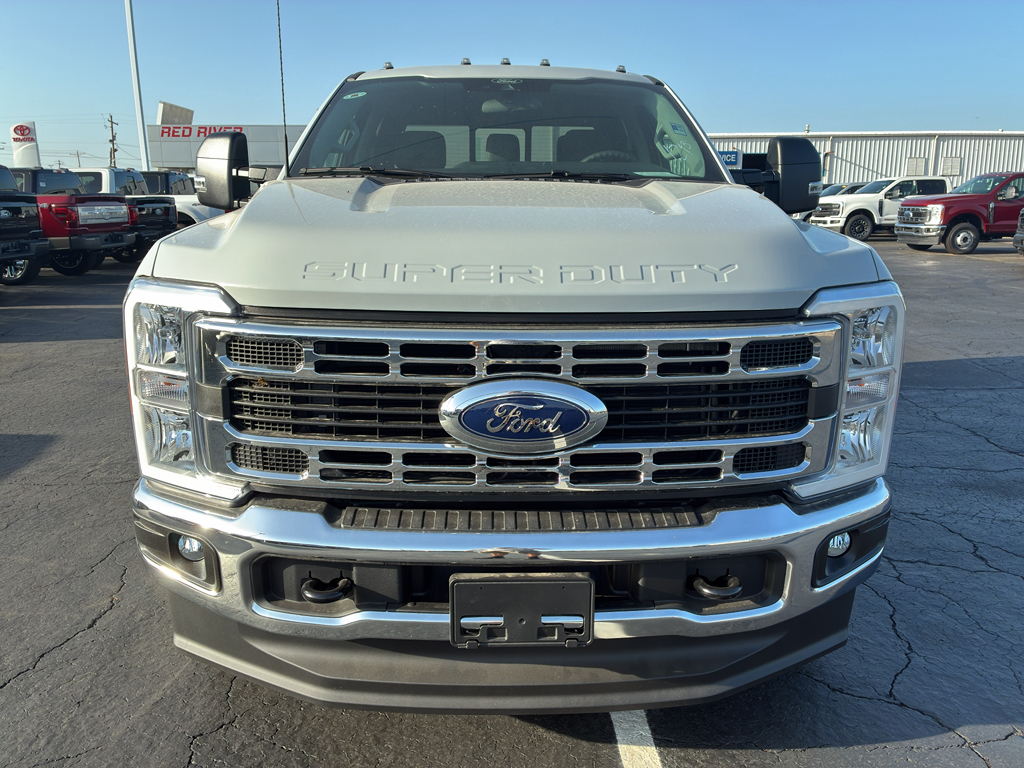 2026 Ford F-350 XL photo 2