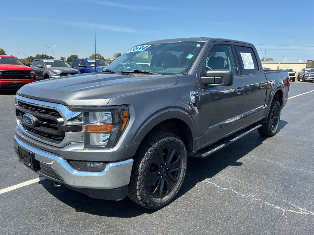 2023 Ford F-150 XLT photo 1