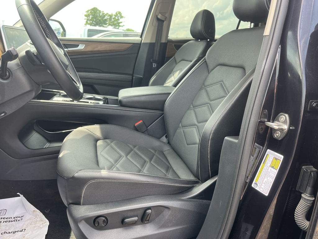 2024 Volkswagen Atlas representative vehicle photo