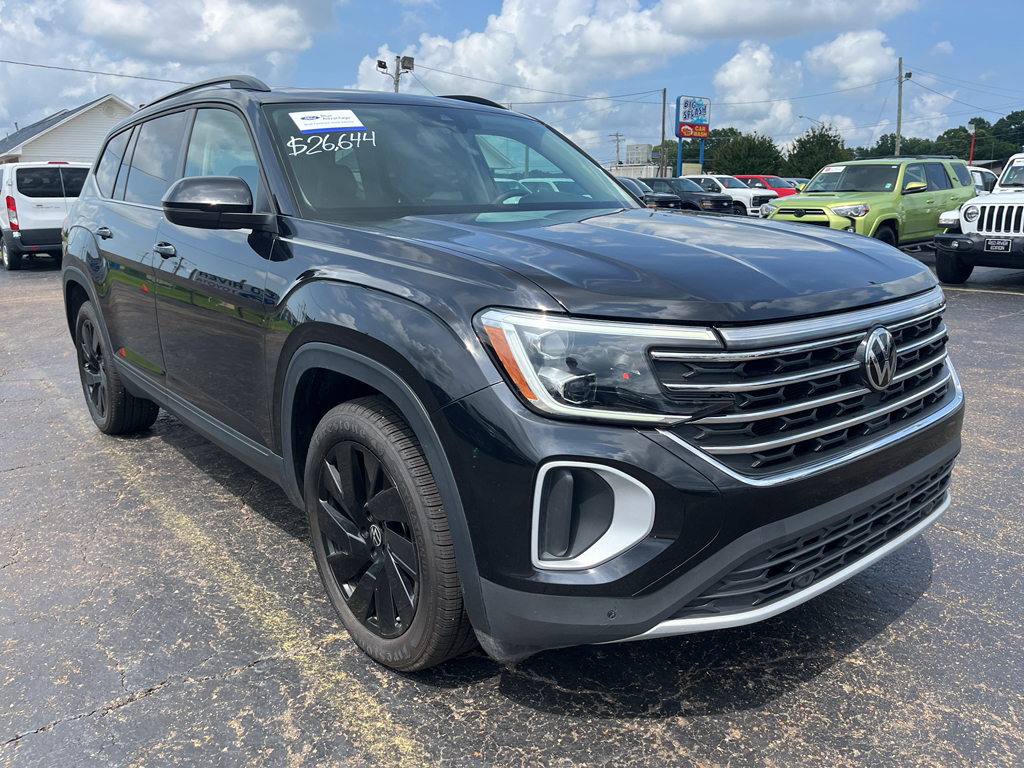 2024 Volkswagen Atlas 2.0T SE w/Technology photo 3
