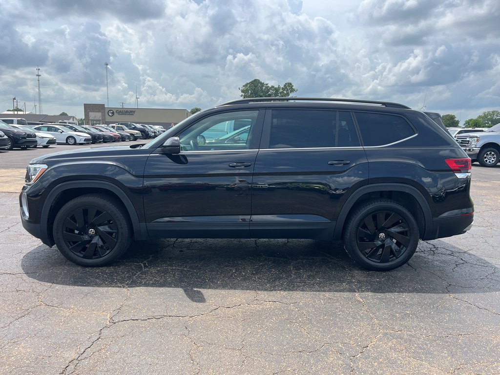 2024 Volkswagen Atlas representative vehicle photo