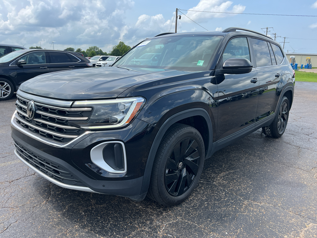 2024 Volkswagen Atlas 2.0T SE w/Technology photo 1