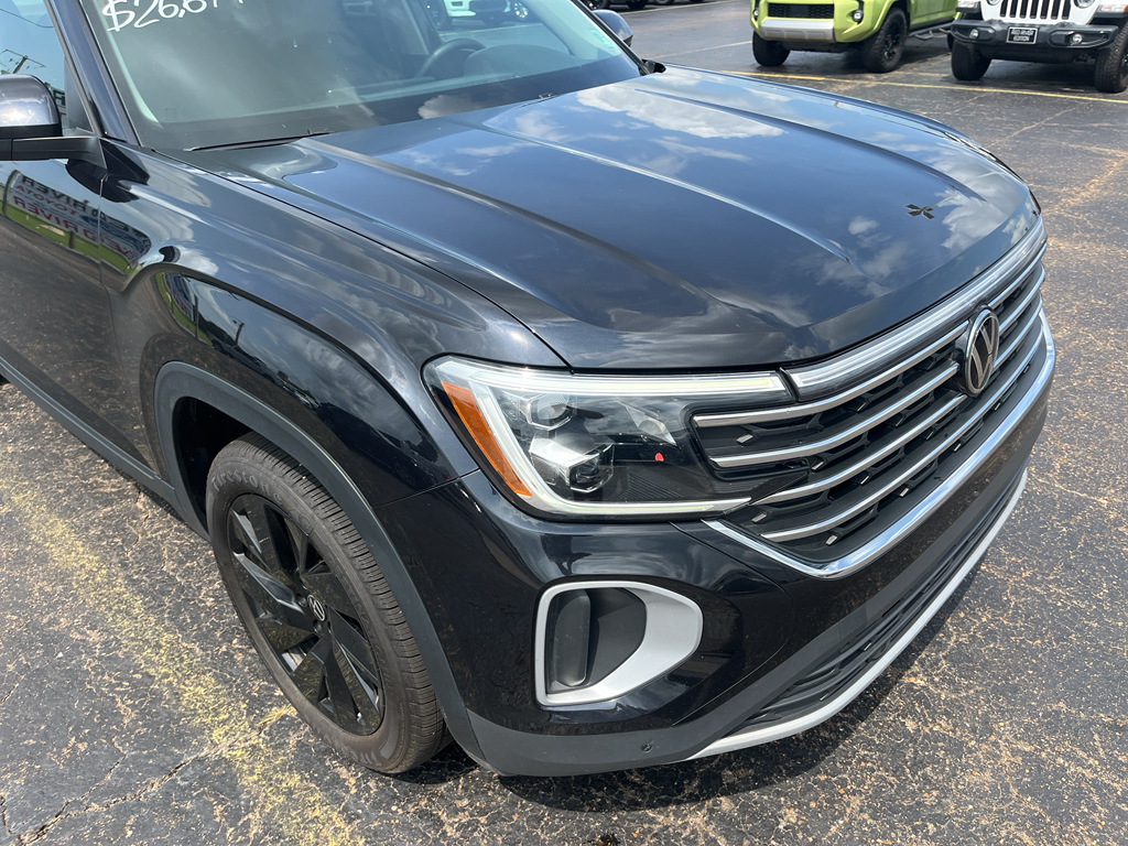 2024 Volkswagen Atlas representative vehicle photo