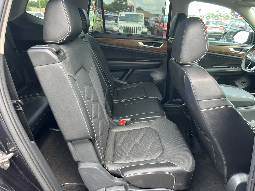 2024 Volkswagen Atlas representative vehicle photo