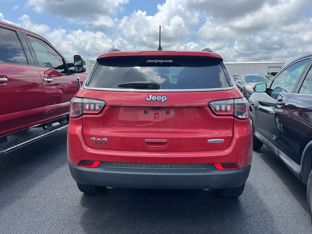 2023 Jeep Compass Latitude photo 3