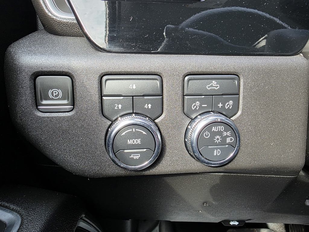 2024 GMC Sierra 3500 - Summit White exterior view 16