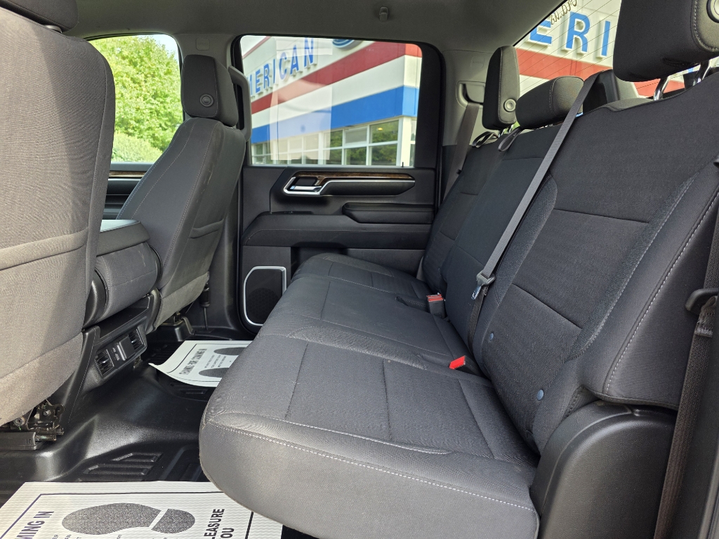 2024 GMC Sierra 3500 - Summit White exterior view 18
