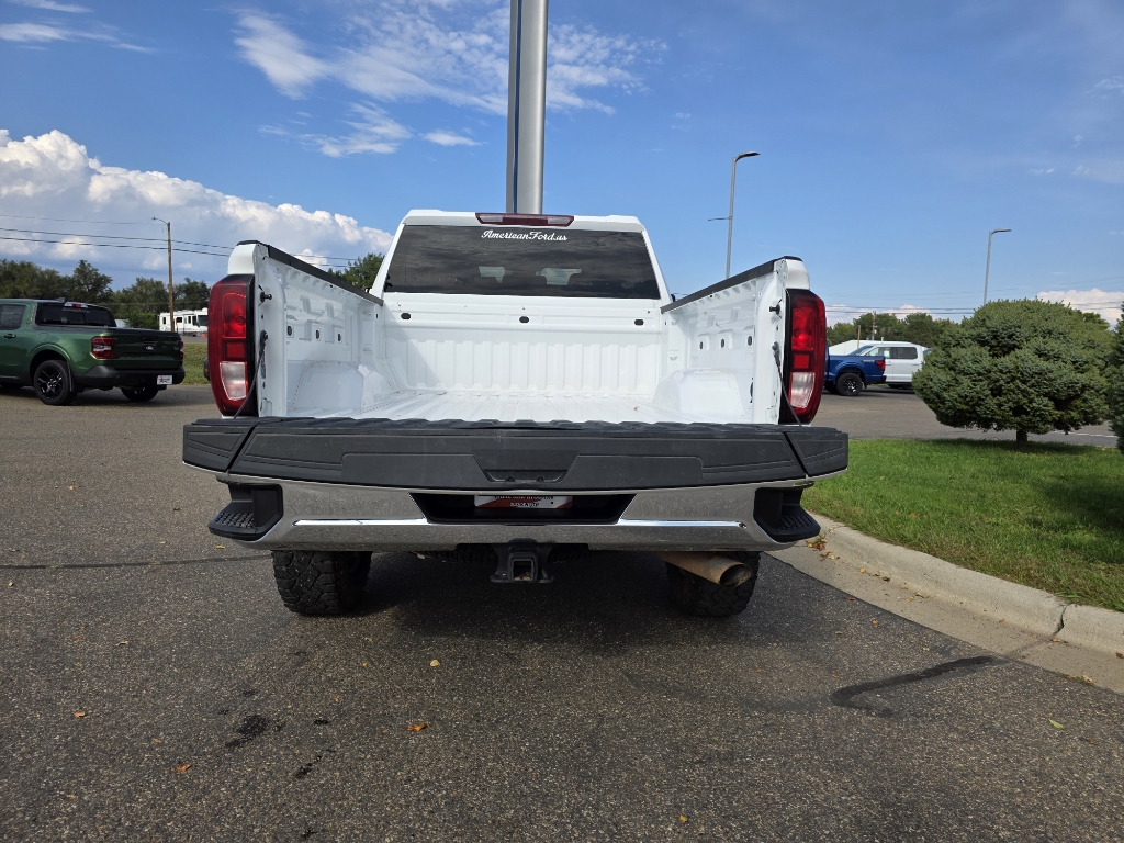 2024 GMC Sierra 3500 - Summit White exterior view 7