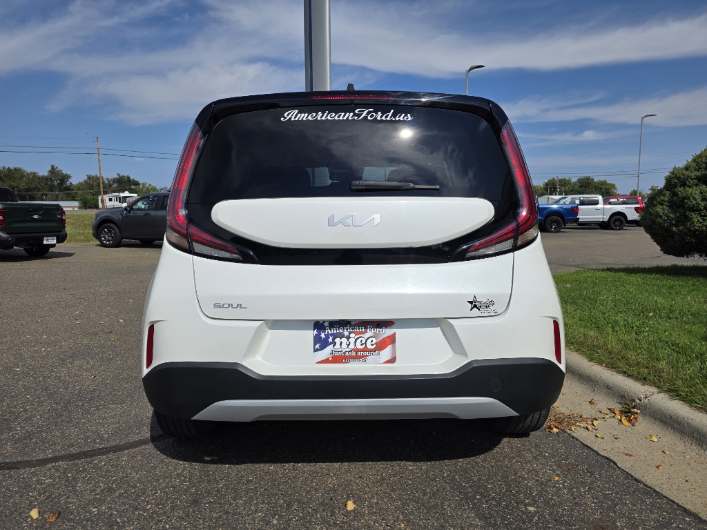 2023 Kia Soul LX - Snow White Pearl exterior view 5