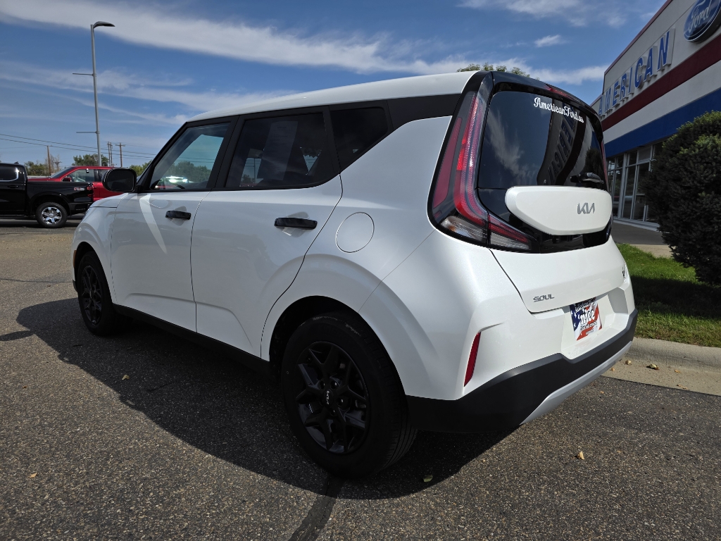 2023 Kia Soul LX - Snow White Pearl exterior view 6