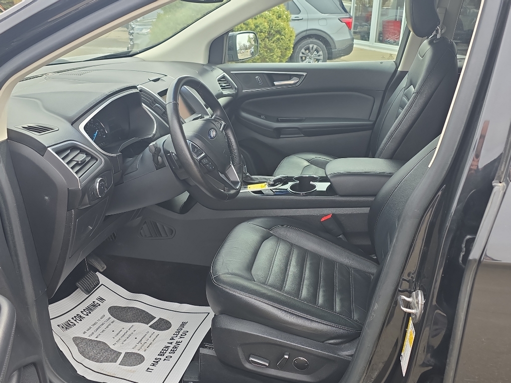 2015 Ford Edge SEL - Tuxedo Black Metallic exterior view 10