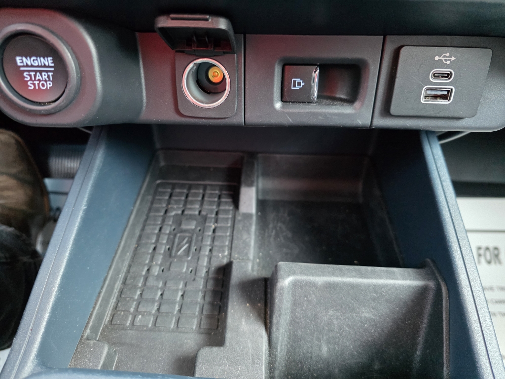 2025 Ford Maverick Tremor - Oxford White exterior view 14