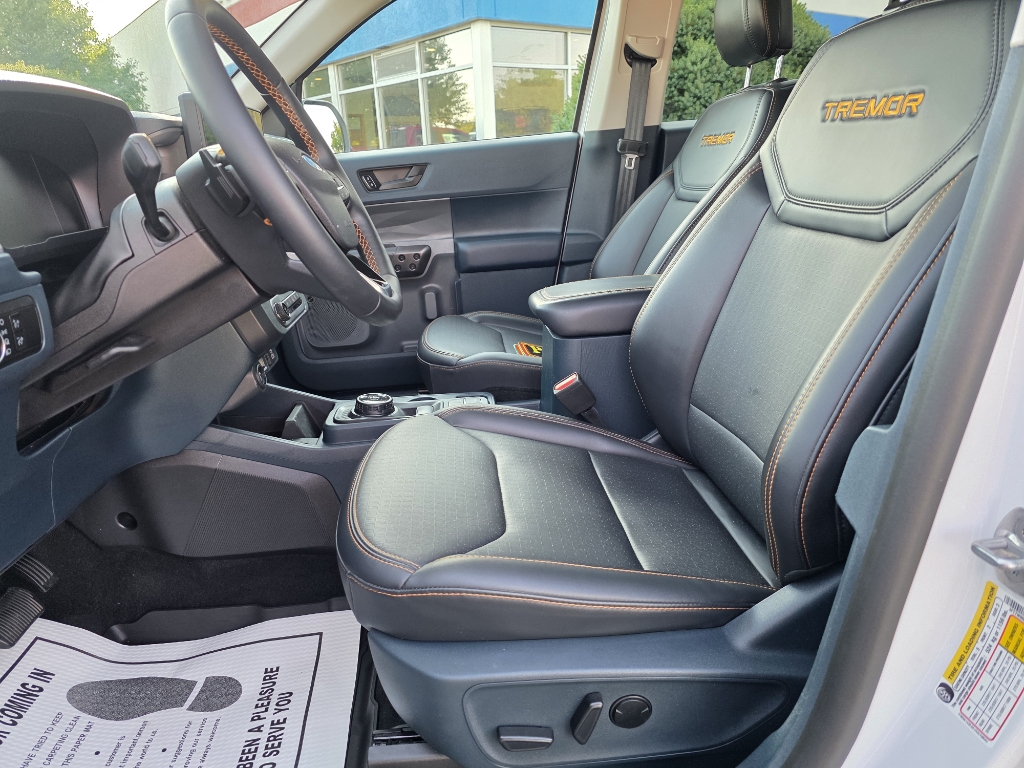 2025 Ford Maverick Tremor - Oxford White exterior view 15