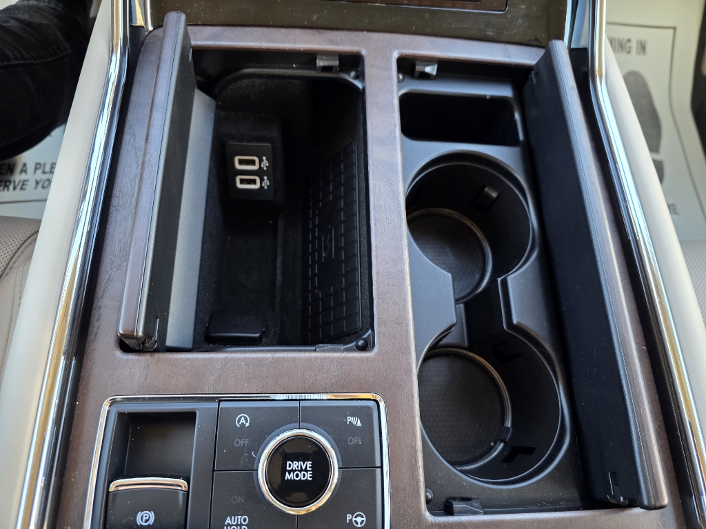 2019 Lincoln Navigator Reserve - Silver Jade Metallic exterior view 17