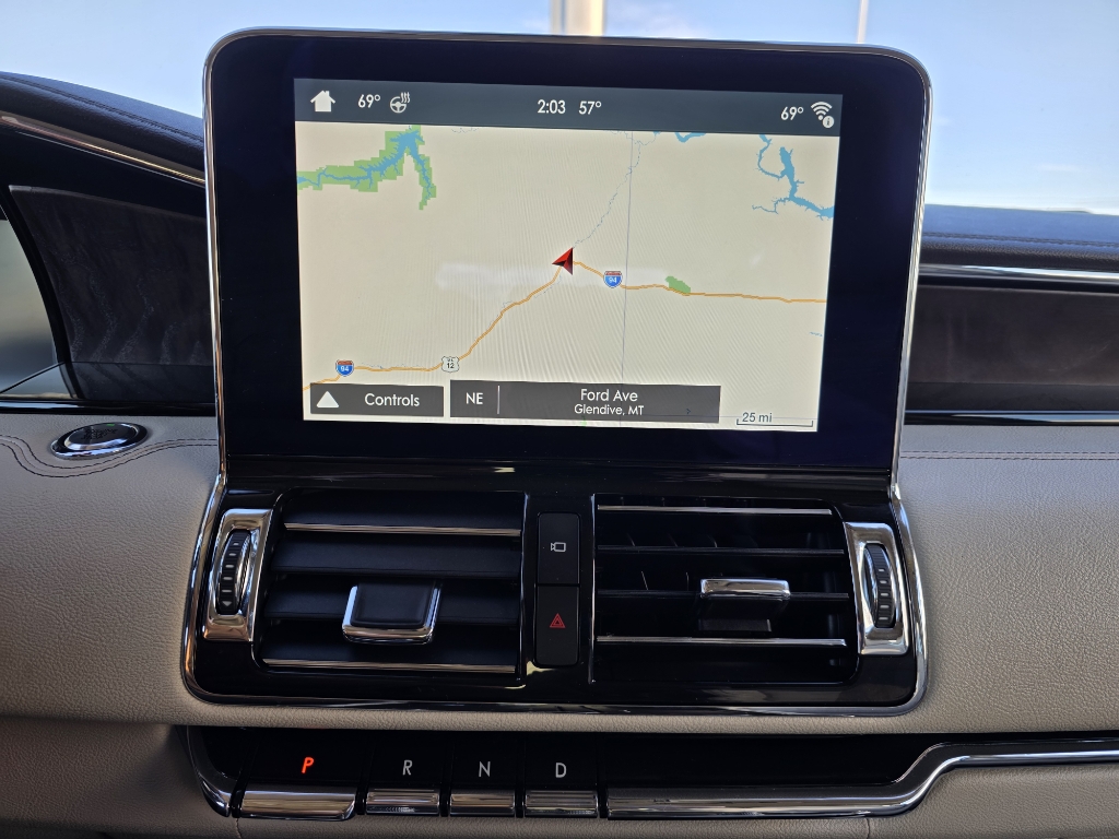 2019 Lincoln Navigator Reserve - Silver Jade Metallic exterior view 12