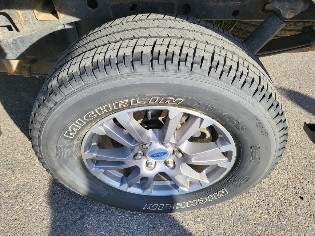 2018 Ford F-150 LARIAT - Magnetic Metallic exterior view 8
