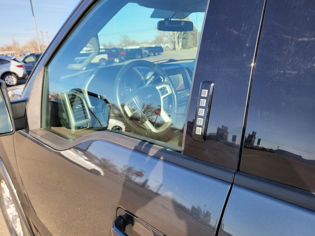 2018 Ford F-150 LARIAT - Magnetic Metallic exterior view 9