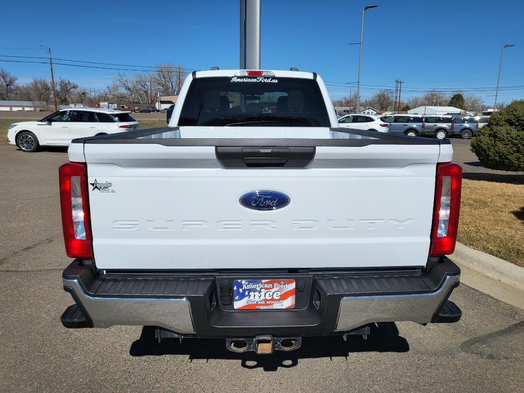 2024 Ford F-350 Super Duty - Oxford White exterior view 5