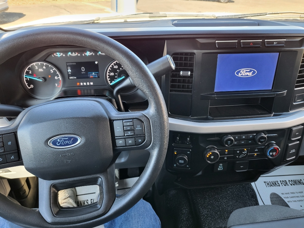 2024 Ford F-350 Super Duty - Oxford White exterior view 11