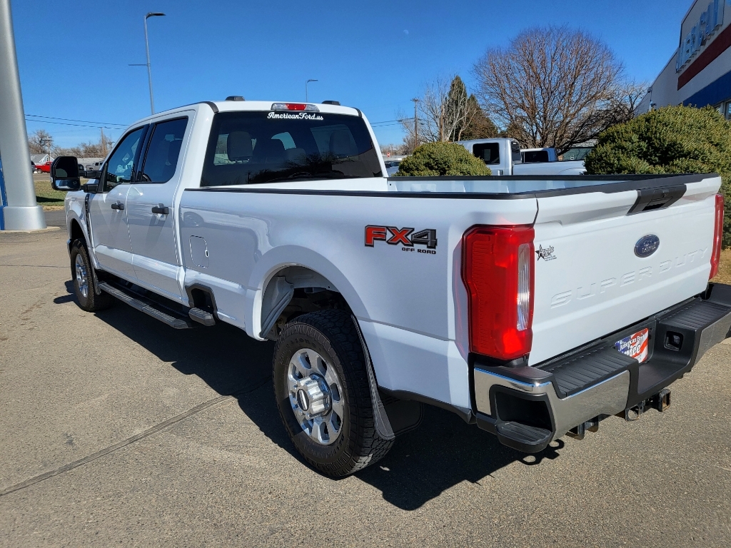 2024 Ford F-350 Super Duty - Oxford White exterior view 7