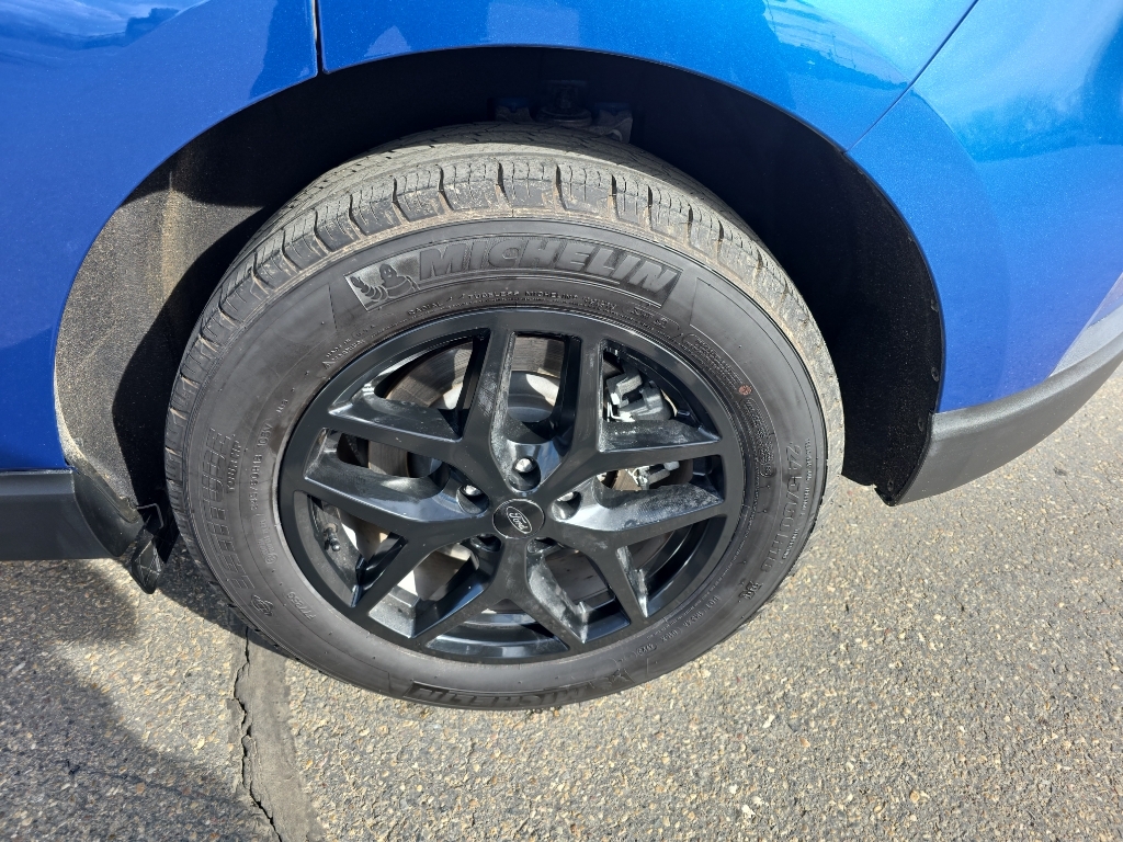2024 Ford Edge SEL - Atlas Blue Metallic exterior view 9