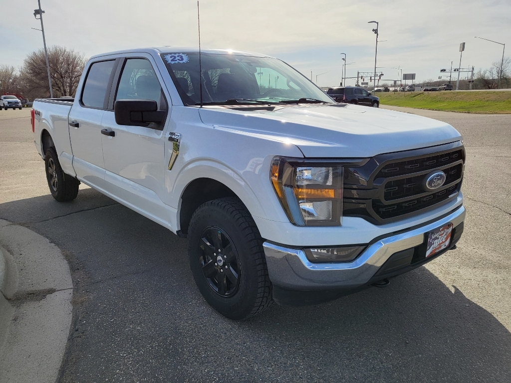 2023 Ford F-150 XLT - Oxford White exterior view 3
