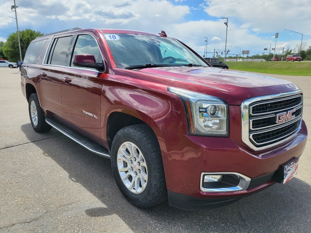 2018 GMC Yukon XL 1500 - Crimson Red Tintcoat exterior view 3