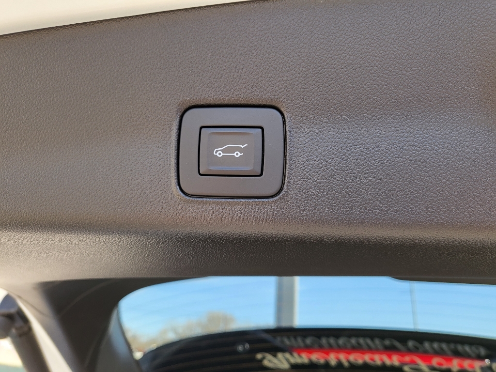2024 Chevrolet TrailBlazer RS - Summit White exterior view 7