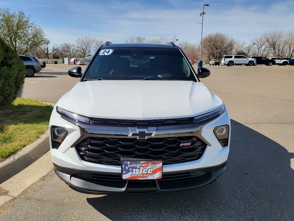 2024 Chevrolet TrailBlazer RS - Summit White exterior view 2