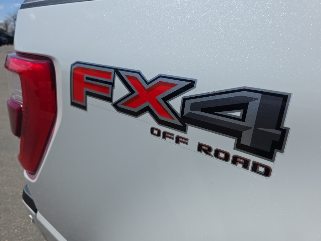 2022 Ford F-150 Platinum - Star White Metallic Tri-Coat exterior view 8