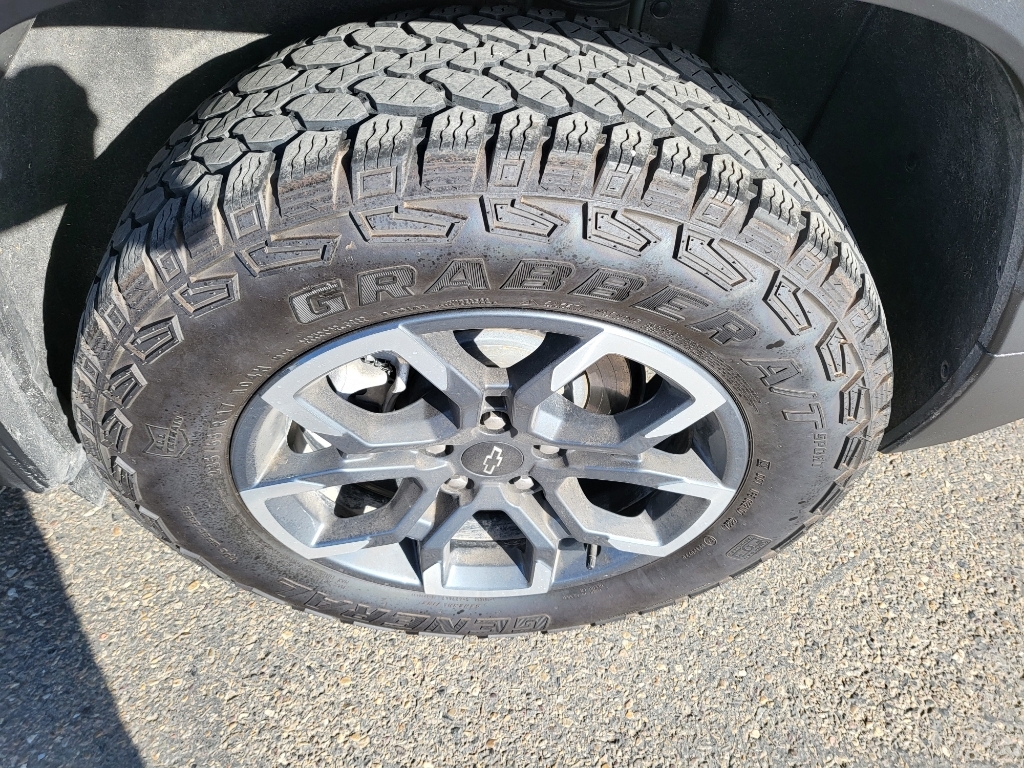 2025 Chevrolet Equinox AWD ACTIV - Cacti Green exterior view 9