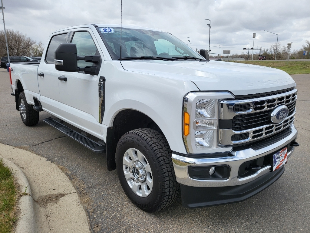 2023 Ford F-350 Super Duty - Oxford White exterior view 3