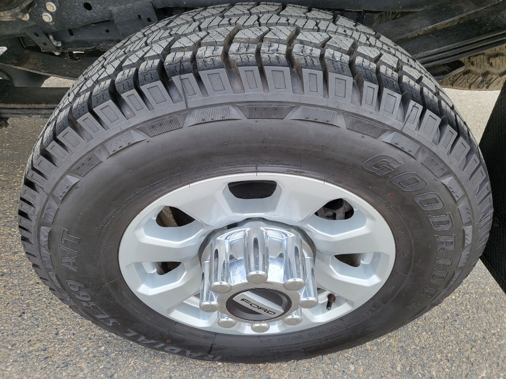 2023 Ford F-350 Super Duty - Oxford White exterior view 8