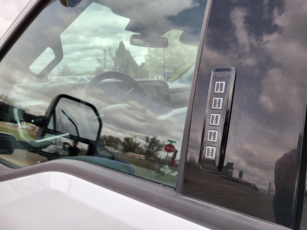 2023 Ford F-350 Super Duty - Oxford White exterior view 9